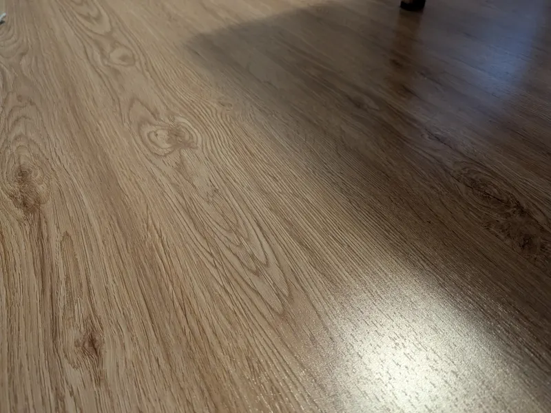 床を直しました！